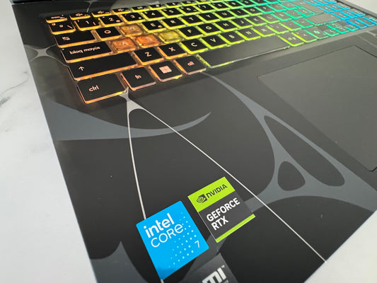 PORTÁTIL MSI CYBORG CORE 7 240H 32GB RTX5060 15.6