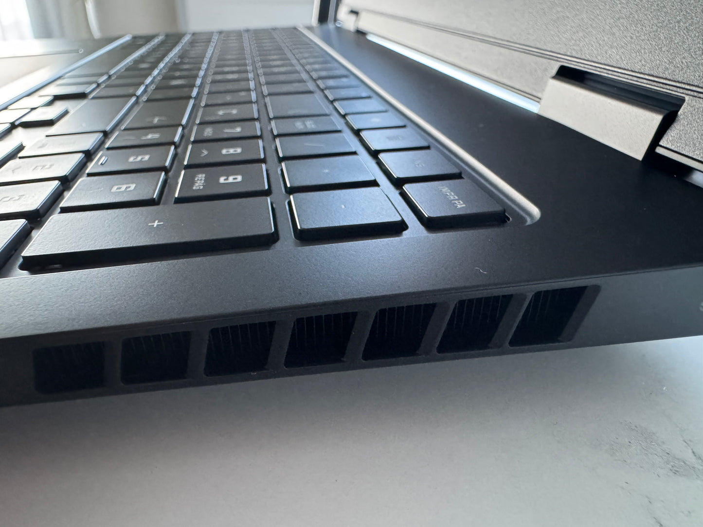 PORTÁTIL GAMING HP OMEN 16 R9 32GB 1TB RTX5060t