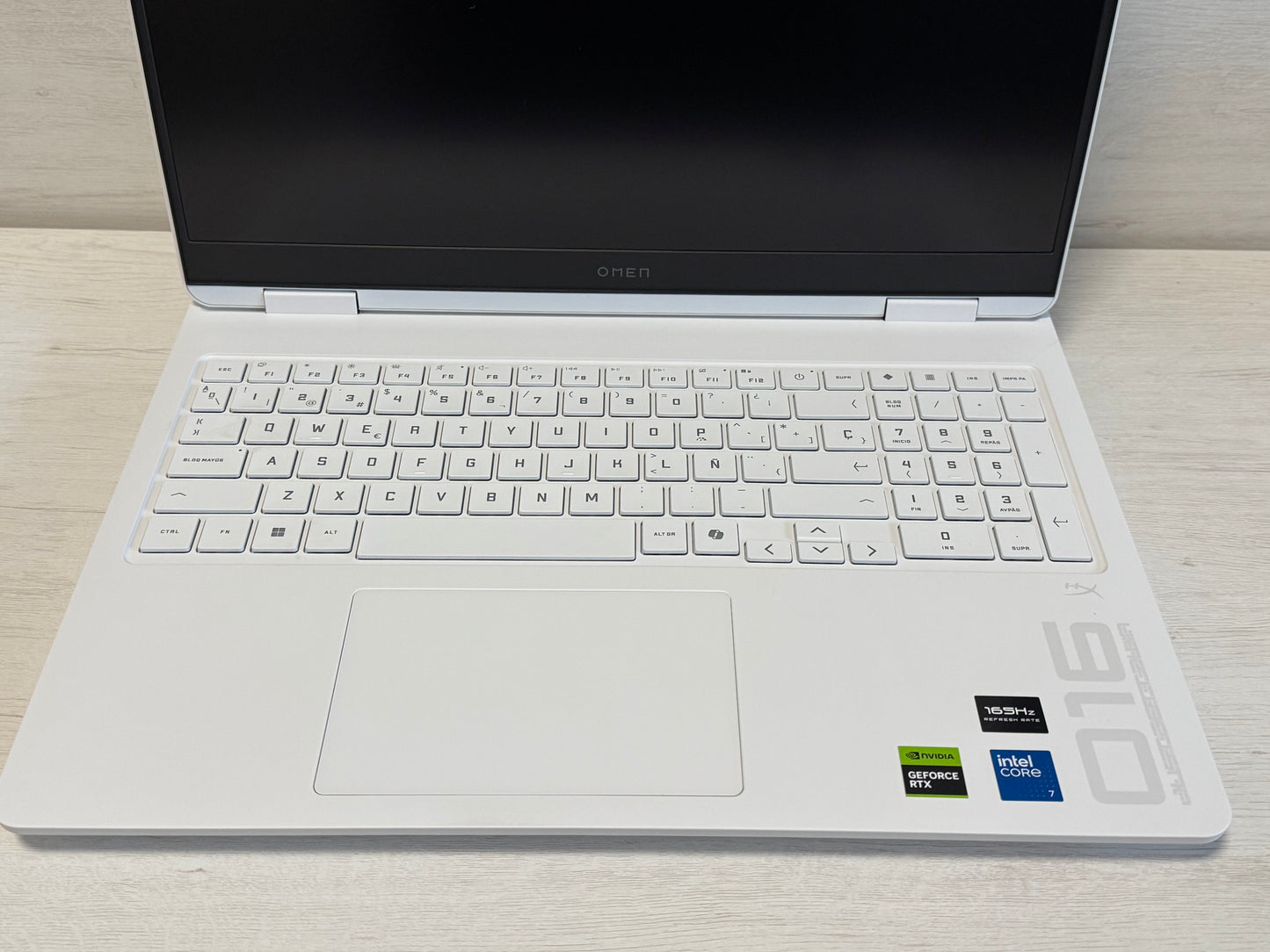 HP OMEN BLANCO CORE 7 32GB 5070